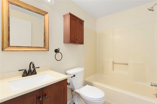 28 Elmer Avenue, Warwick, RI 02886