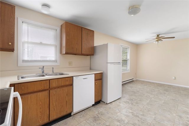 28 Elmer Avenue, Warwick, RI 02886