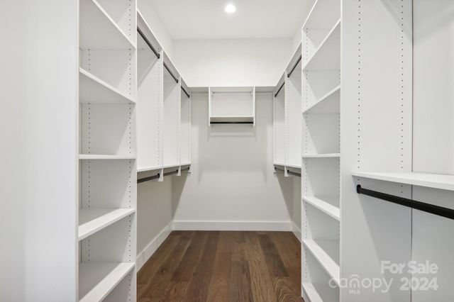 62 Maple Knoll Drive, Hendersonville, NC 28792