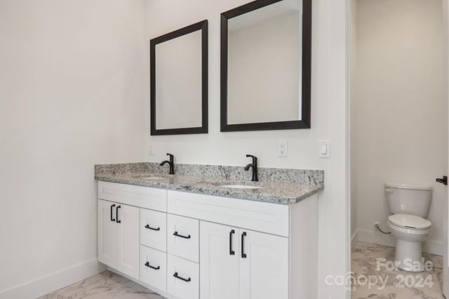 62 Maple Knoll Drive, Hendersonville, NC 28792