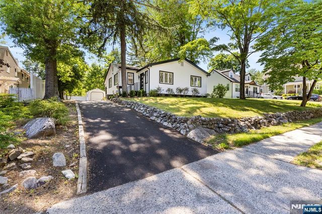 137 Myrtle Avenue, Allendale, NJ 07401