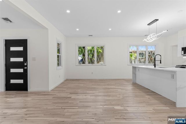 137 Myrtle Avenue, Allendale, NJ 07401