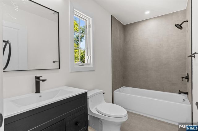 137 Myrtle Avenue, Allendale, NJ 07401