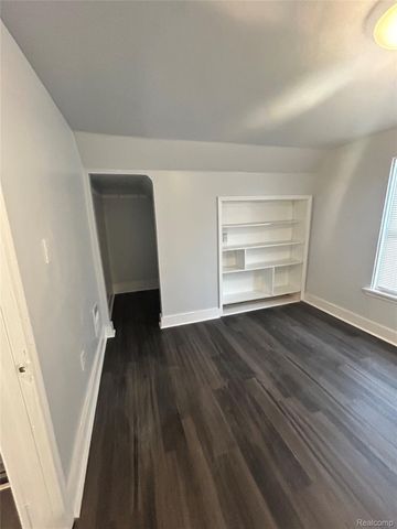 6242 Frontenac Street, Detroit, MI 48211