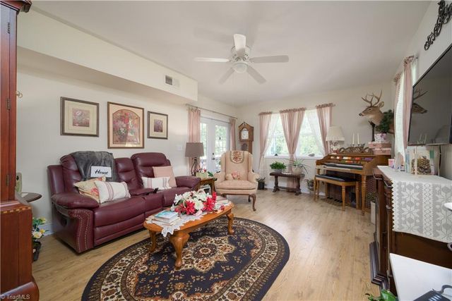 923 South Street, Mount Airy, NC 27030