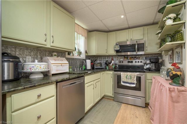 923 South Street, Mount Airy, NC 27030