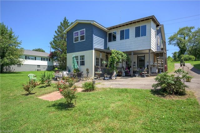 923 South Street, Mount Airy, NC 27030
