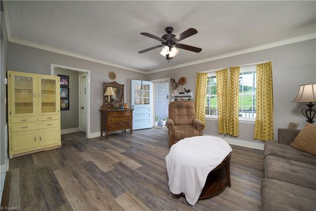 923 South Street, Mount Airy, NC 27030
