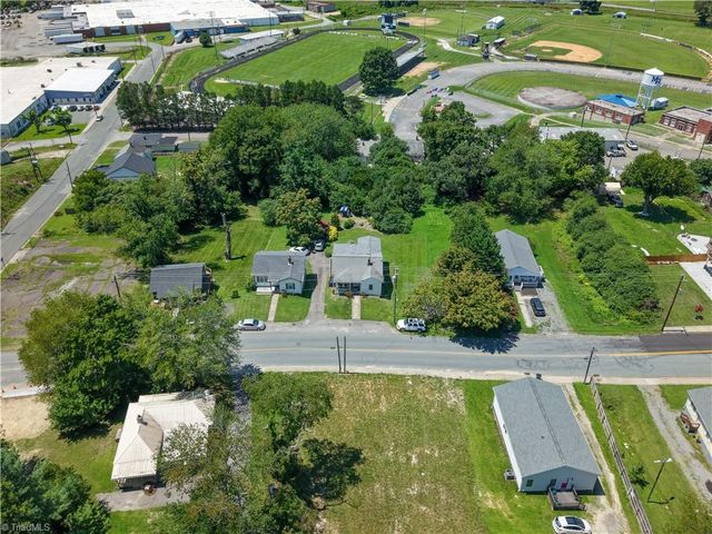 923 South Street, Mount Airy, NC 27030