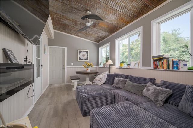 923 South Street, Mount Airy, NC 27030