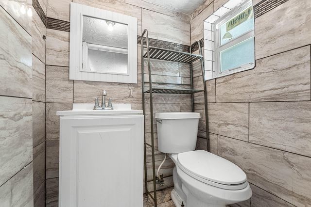 2030 NW 43rd Street, Miami, FL 33142