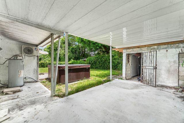 2030 NW 43rd Street, Miami, FL 33142