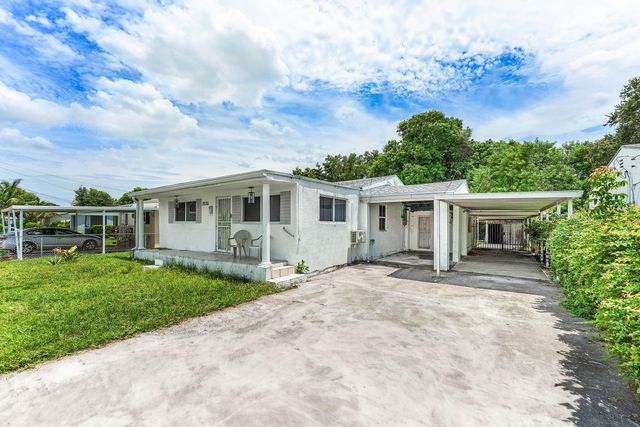 2030 NW 43rd Street, Miami, FL 33142