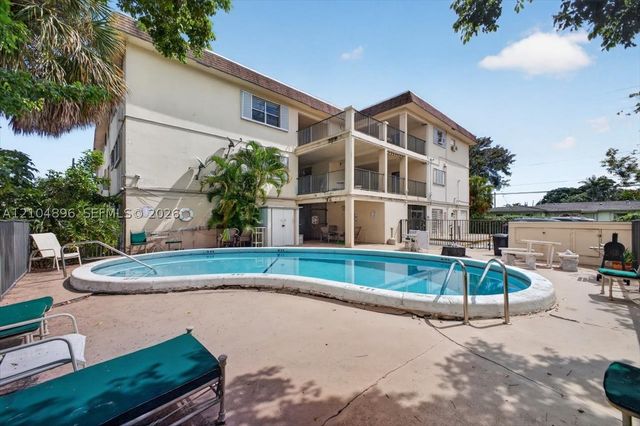 348 S Federal Hwy 3, Dania Beach, FL 33004