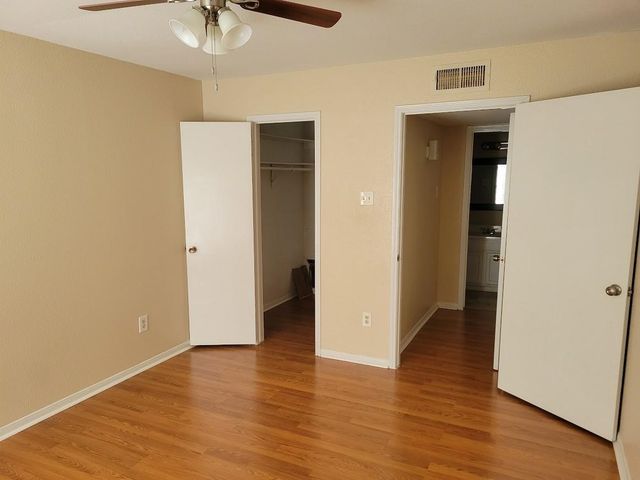 6606 De Moss Drive 604, Houston, TX 77074
