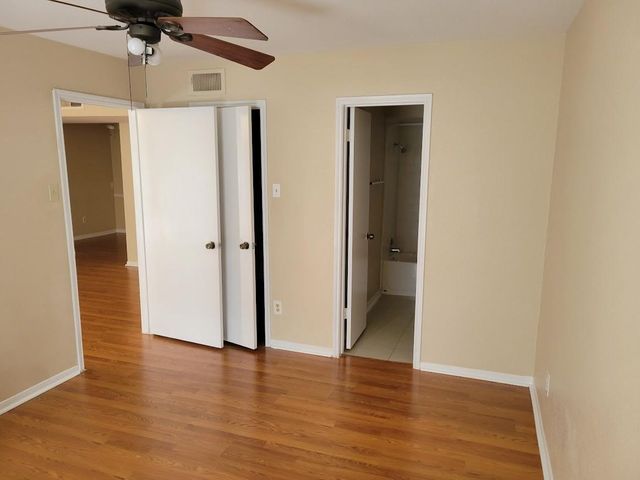 6606 De Moss Drive 604, Houston, TX 77074