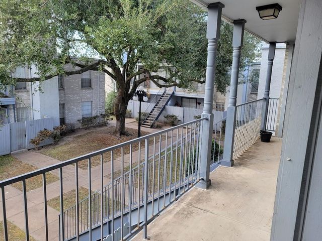 6606 De Moss Drive 604, Houston, TX 77074