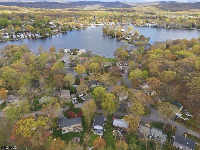 6 WHITTEN PLACE, Denville Twp., NJ 07834