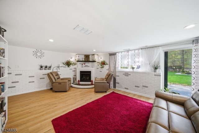 6 WHITTEN PLACE, Denville Twp., NJ 07834