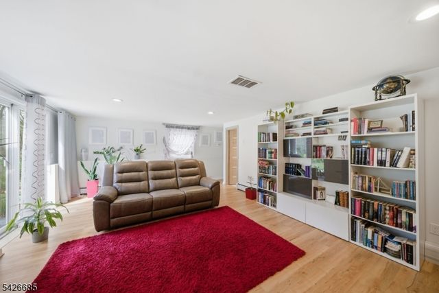 6 WHITTEN PLACE, Denville Twp., NJ 07834