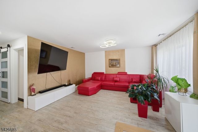 6 WHITTEN PLACE, Denville Twp., NJ 07834