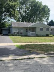 2605 Park Street, Rolling Meadows, IL 60008