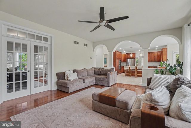 2 RIDGE DRIVE, Carlisle, PA 17015