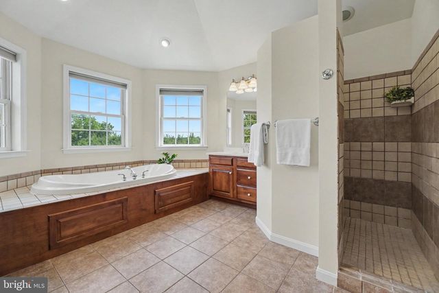 2 RIDGE DRIVE, Carlisle, PA 17015