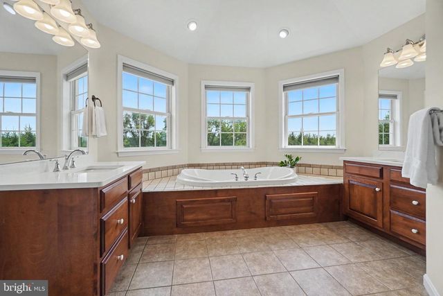 2 RIDGE DRIVE, Carlisle, PA 17015