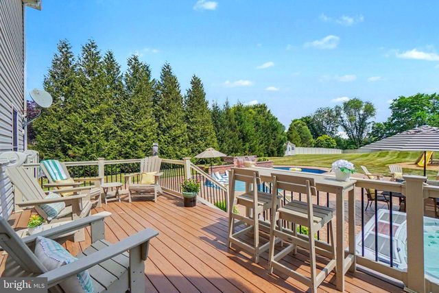 2 RIDGE DRIVE, Carlisle, PA 17015
