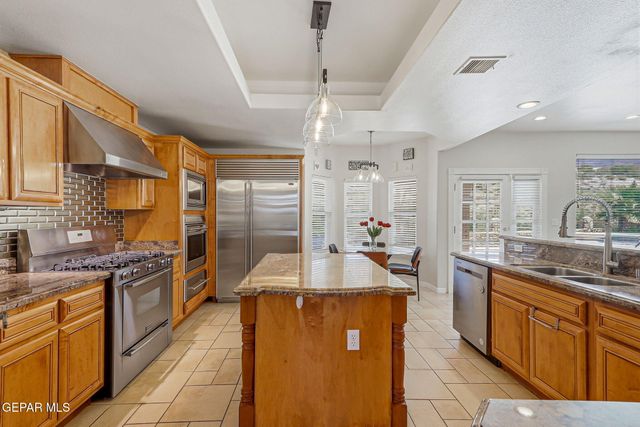 6491 CALLE DEL SOL Drive, El Paso, TX 79912