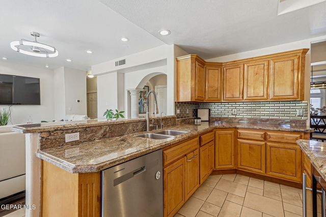 6491 CALLE DEL SOL Drive, El Paso, TX 79912