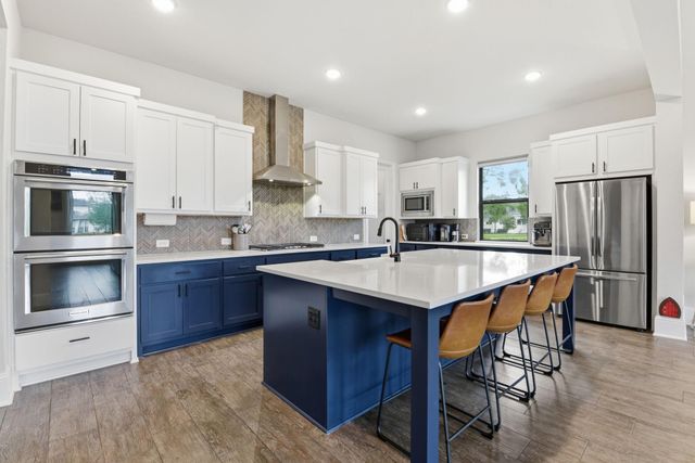 10102 S Goshawk Trail, Conroe, TX 77385