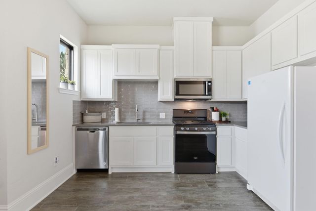 10102 S Goshawk Trail, Conroe, TX 77385