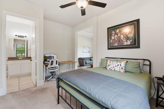 10102 S Goshawk Trail, Conroe, TX 77385