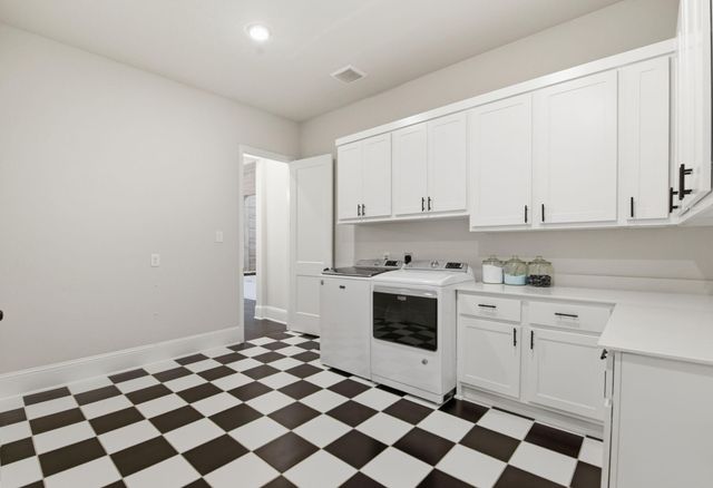 10102 S Goshawk Trail, Conroe, TX 77385