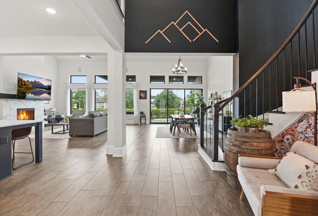 10102 S Goshawk Trail, Conroe, TX 77385