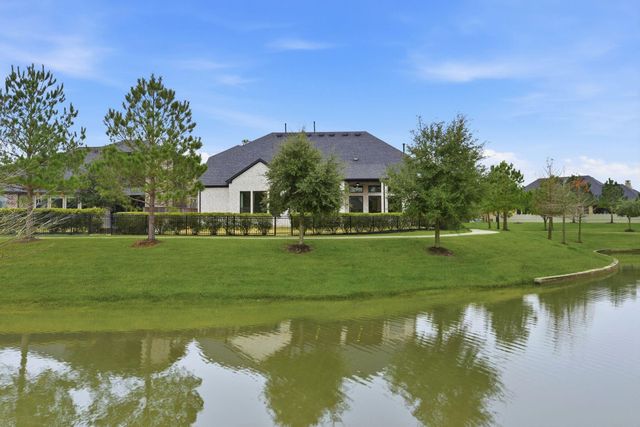 10102 S Goshawk Trail, Conroe, TX 77385