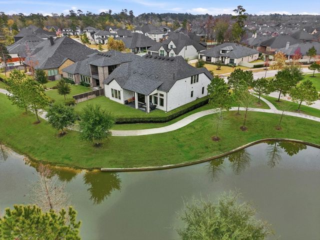 10102 S Goshawk Trail, Conroe, TX 77385