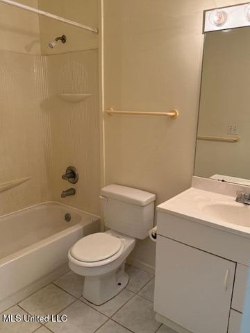 828 Oakleigh Avenue, 17, Gulfport, MS 39507