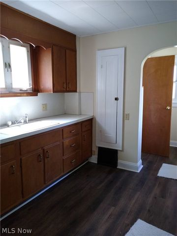 2606 10th Street SW, Canton, OH 44710