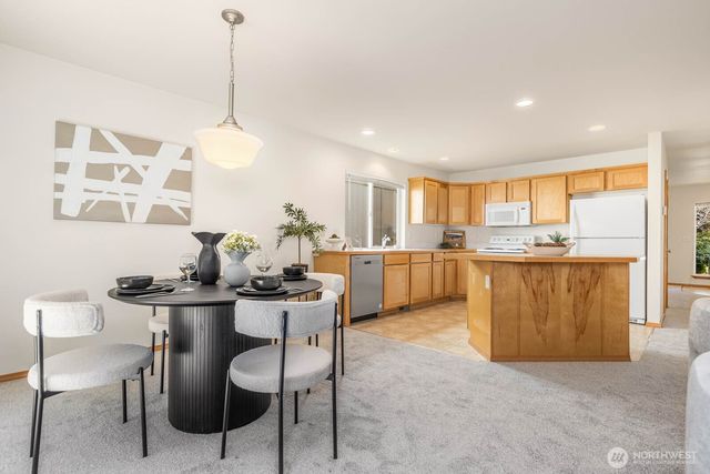 923 Sarah Ct NW, Olympia, WA 98502