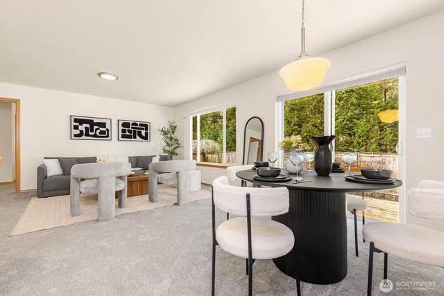 923 Sarah Ct NW, Olympia, WA 98502