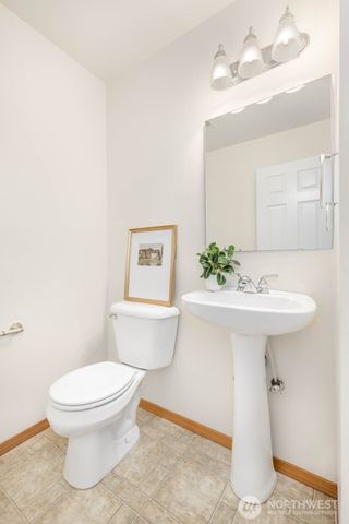 923 Sarah Ct NW, Olympia, WA 98502