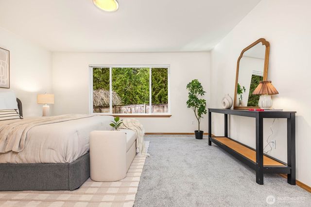 923 Sarah Ct NW, Olympia, WA 98502