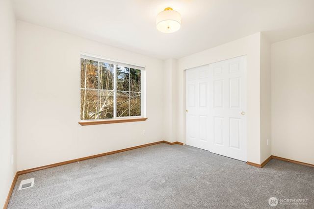 923 Sarah Ct NW, Olympia, WA 98502