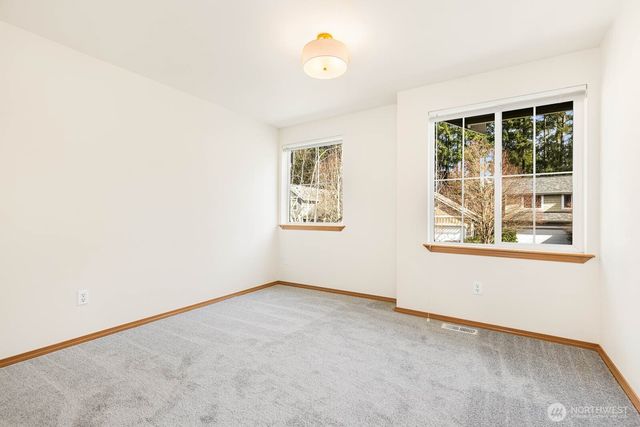 923 Sarah Ct NW, Olympia, WA 98502