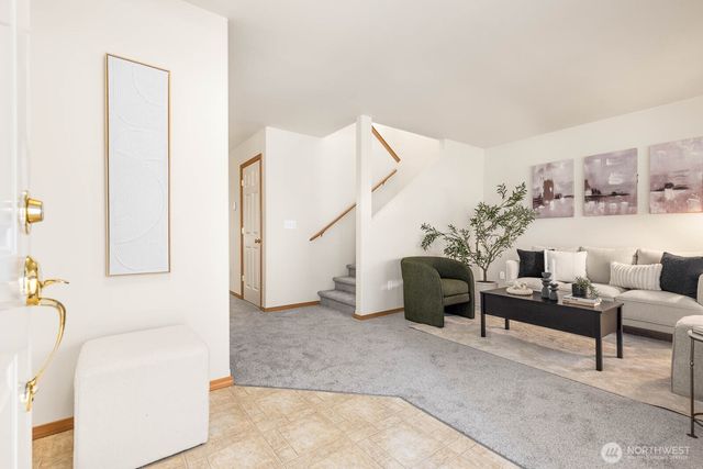 923 Sarah Ct NW, Olympia, WA 98502