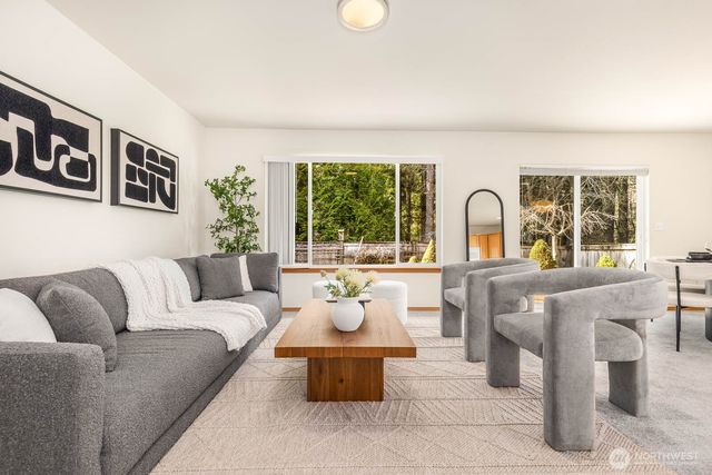 923 Sarah Ct NW, Olympia, WA 98502