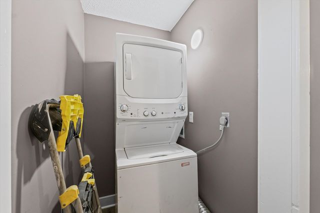 705 N Elm Street, Champaign, IL 61820